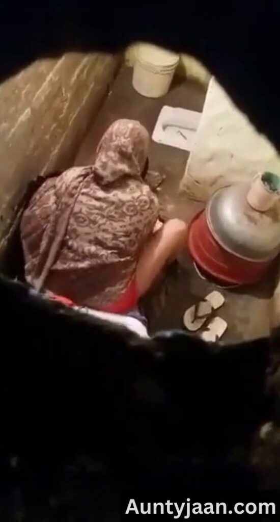 muslim desi hidden cam chudai in toilet