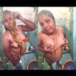 moti mallu aunty bathing nudes