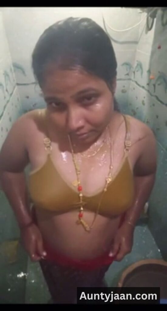mallu aunty bathing nudes