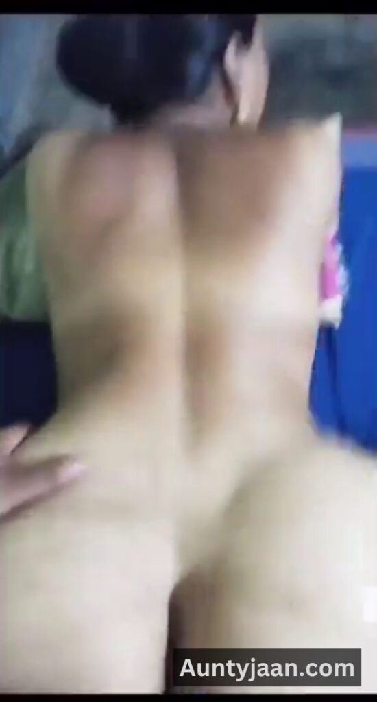 aunty ko kutiya banakar choda