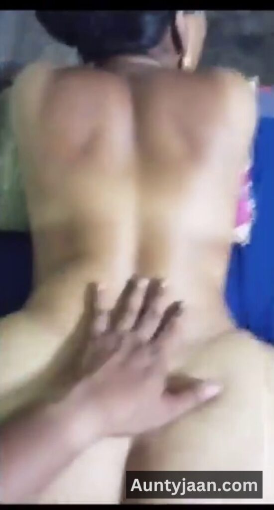 aunty ko kutiya banakar choda