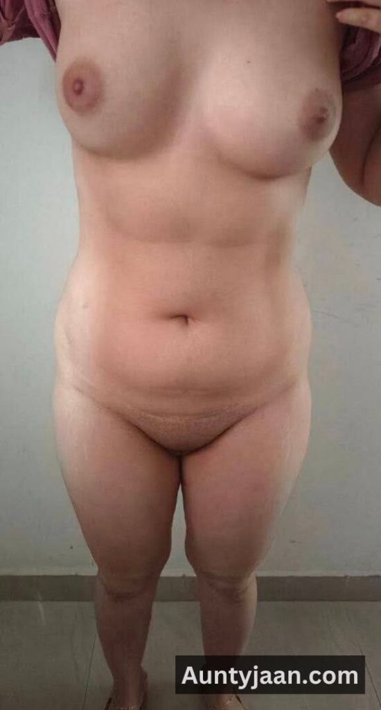 indian milf aunty nude