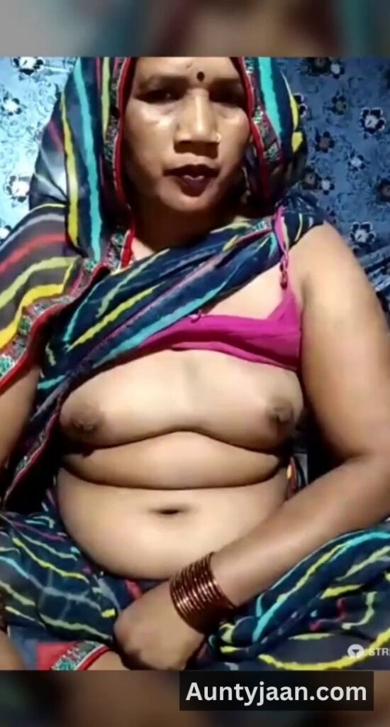 desi aunty shaking boobs