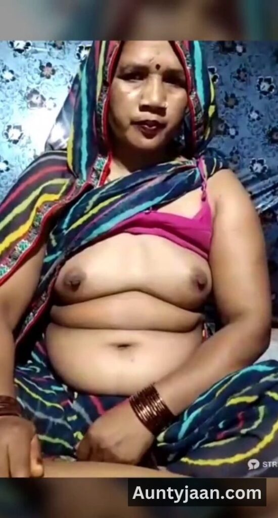 desi aunty shaking boobs