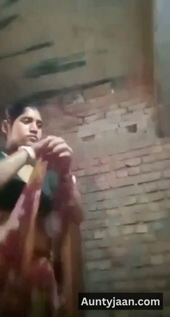 mallu aunty after bath nude