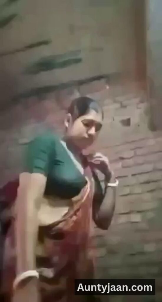 mallu aunty after bath nude