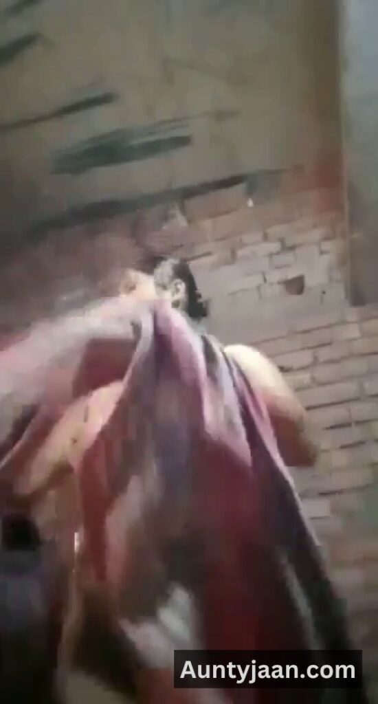 mallu aunty after bath nude