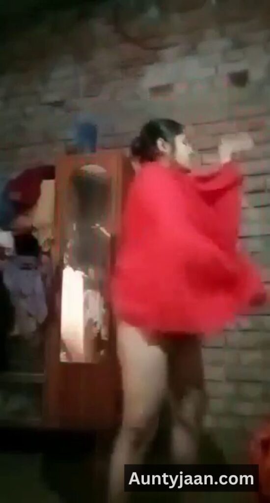 mallu aunty after bath nude
