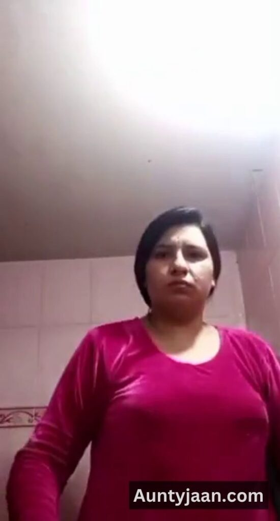 pakistani desi aunty suit salwar removes