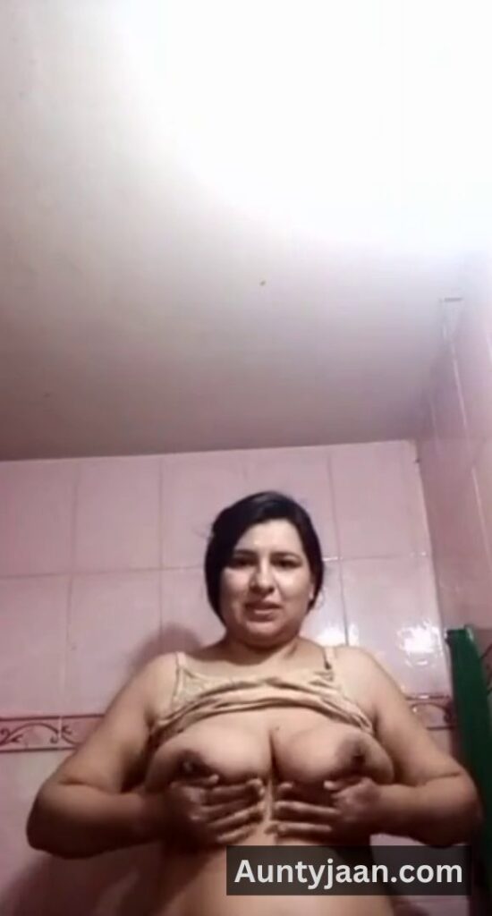 pakistani desi aunty suit salwar removes