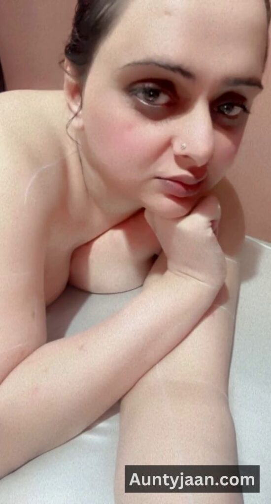 muslim rich aunty nude video