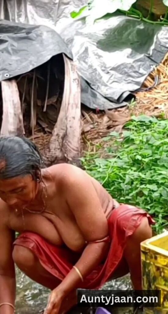 desi outdoor bath hidden cam