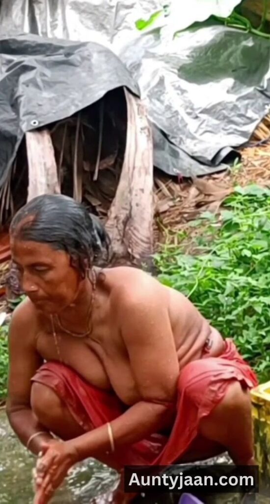 desi outdoor bath hidden cam