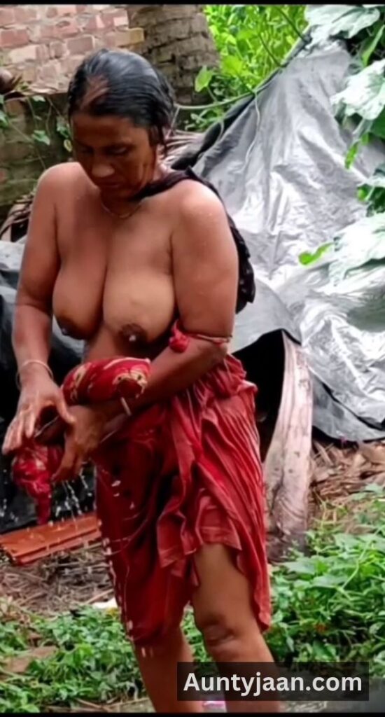 desi outdoor bath hidden cam
