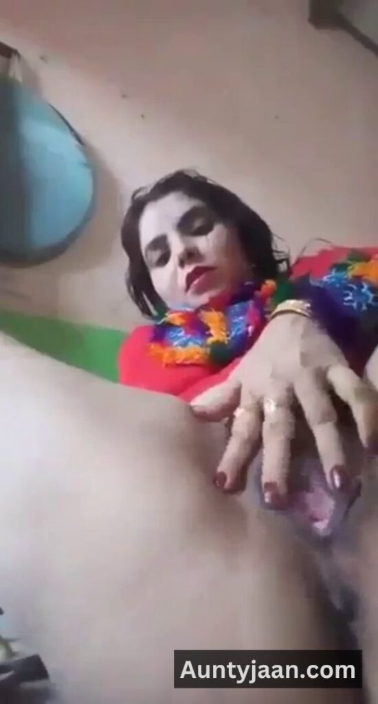 pakistani muslim aunty fingering