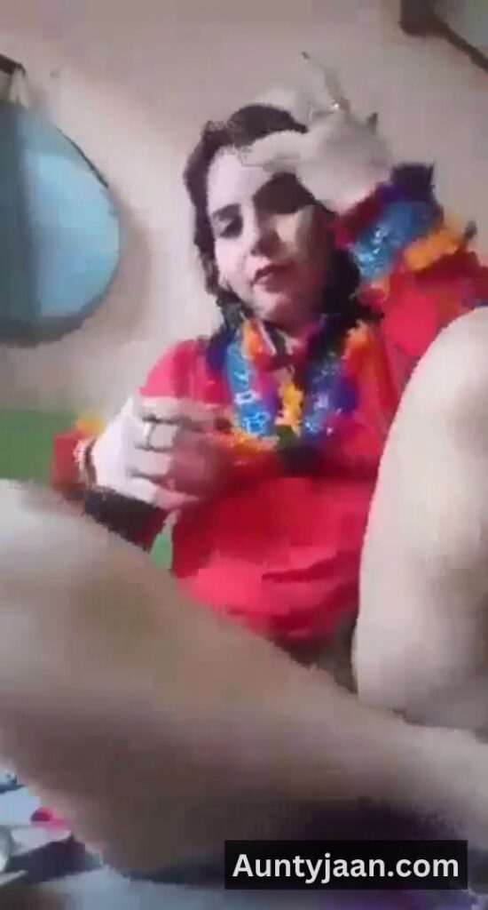 pakistani muslim aunty fingering