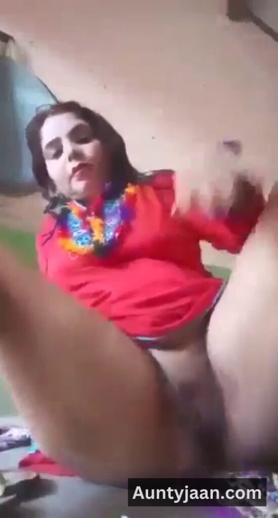 pakistani muslim aunty fingering