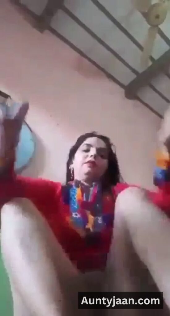 pakistani muslim aunty fingering