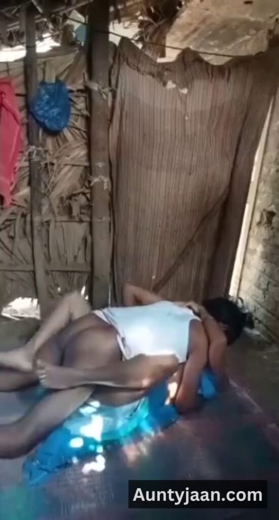 desi village aunty sex