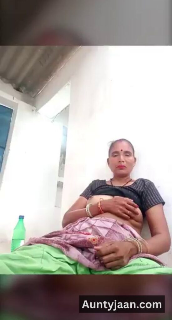 hot aunty boobs live