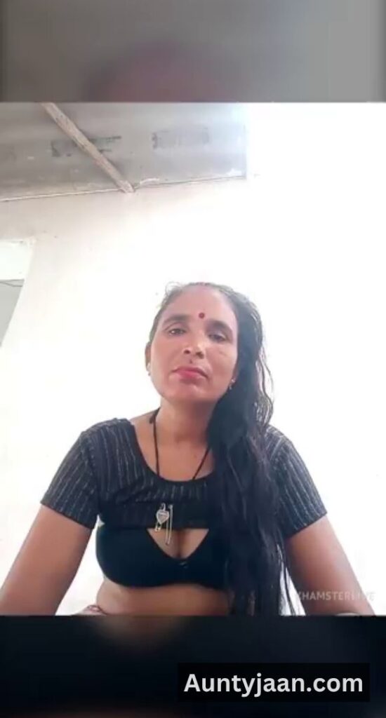 hot aunty boobs live