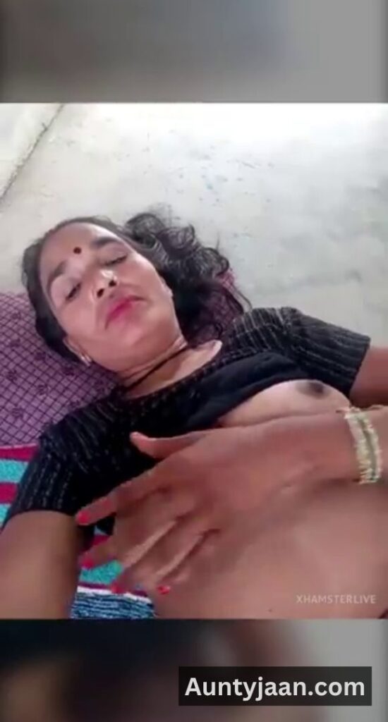 hot aunty boobs live