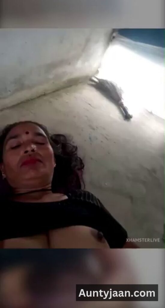 hot aunty boobs live