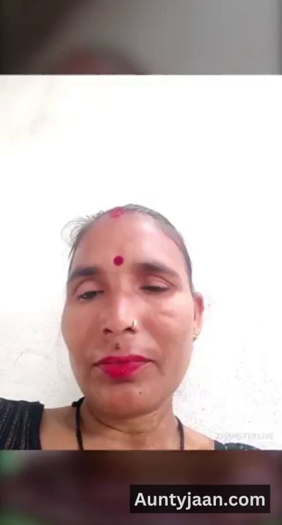 hot aunty boobs live