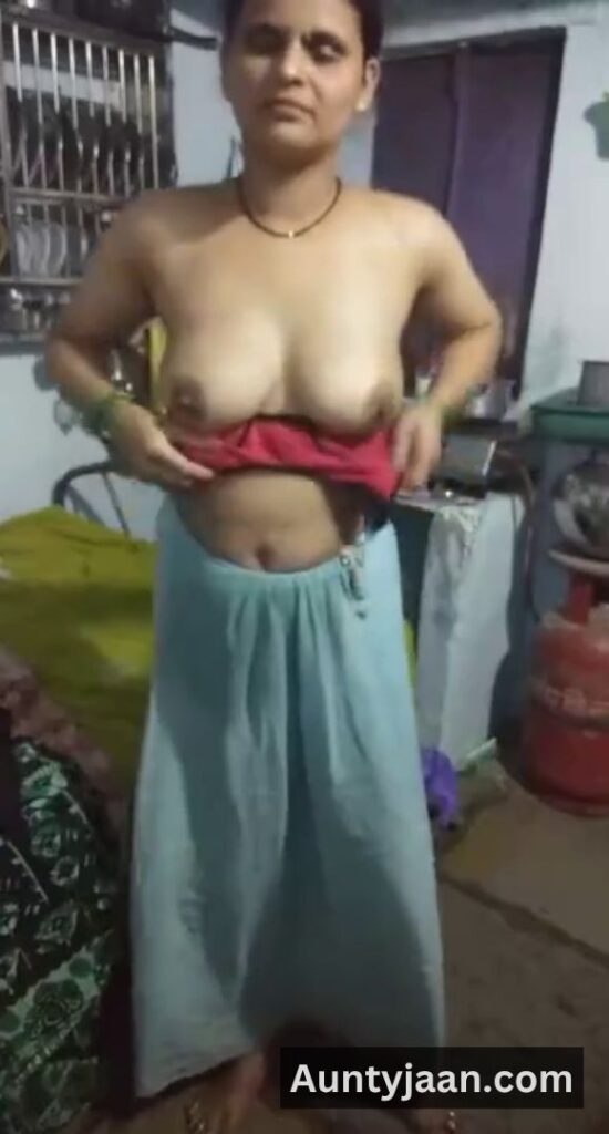 saree removing xxx