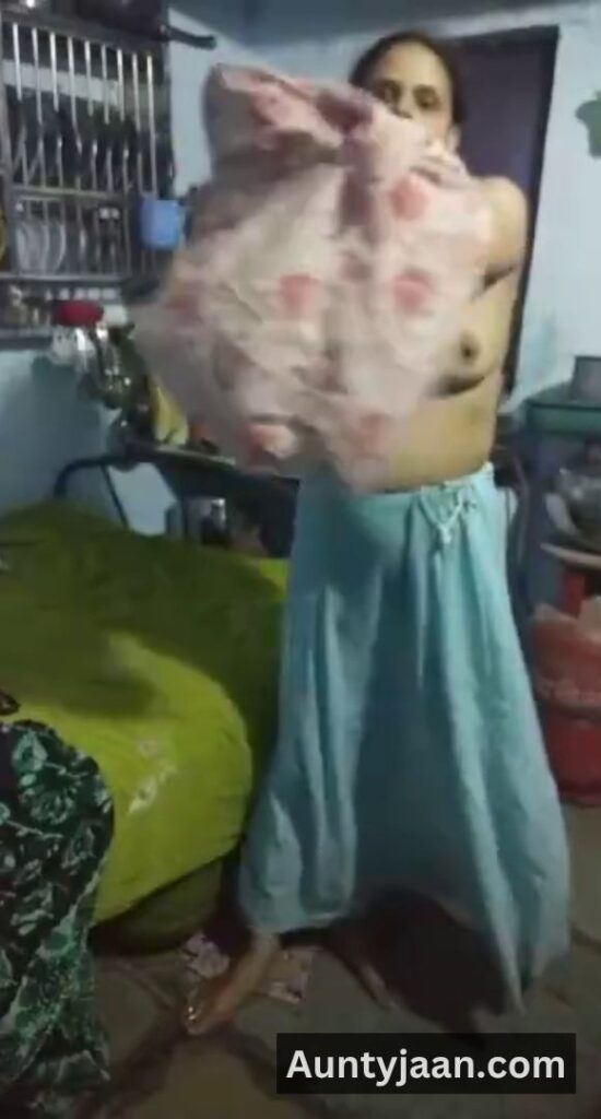saree removing xxx