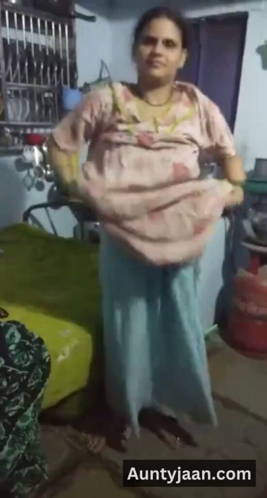 saree removing xxx