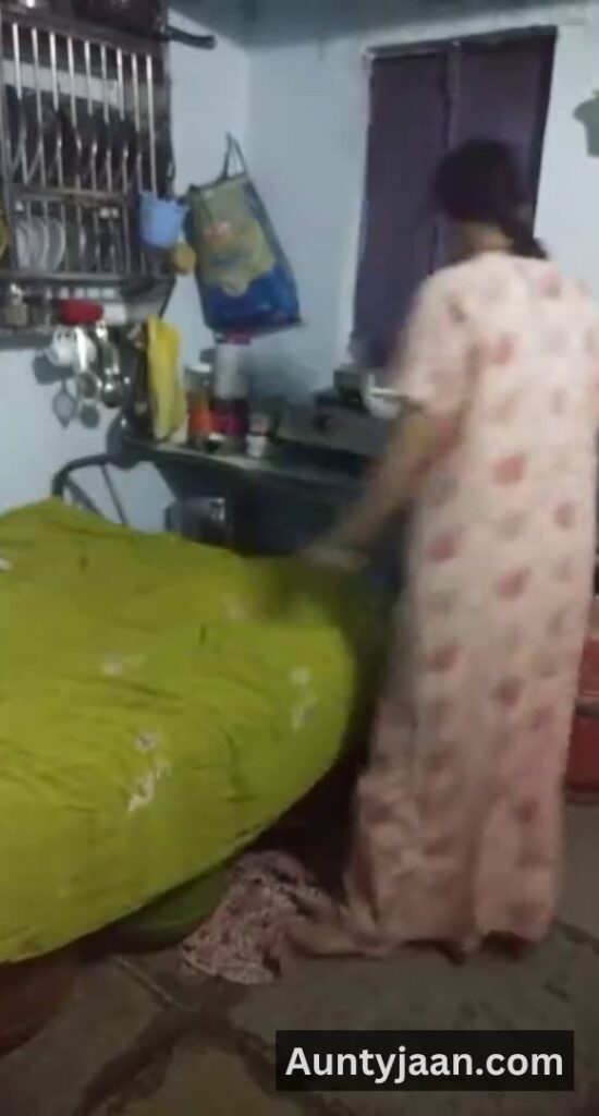 saree removing xxx