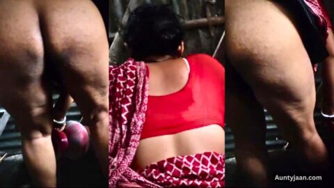 desi aunty pee video