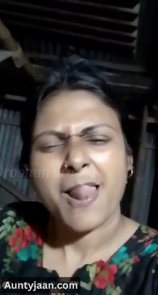 naughty aunty nude show