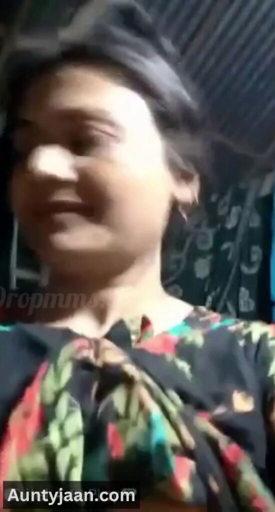 naughty aunty nude show