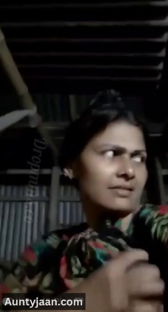 naughty aunty nude show
