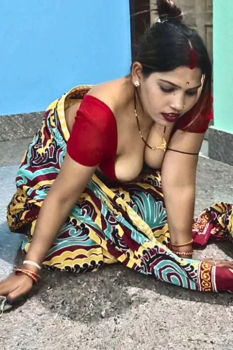 naukrani aunty chudai