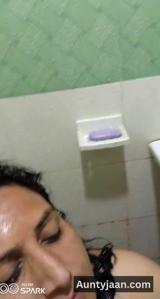 aunty bathroom sex video