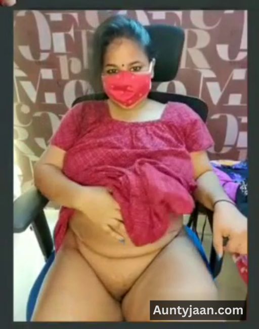 live aunty removing dress