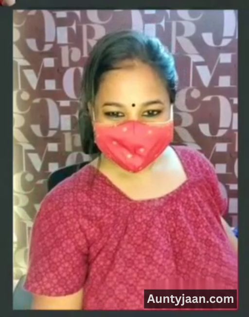 live aunty removing dress