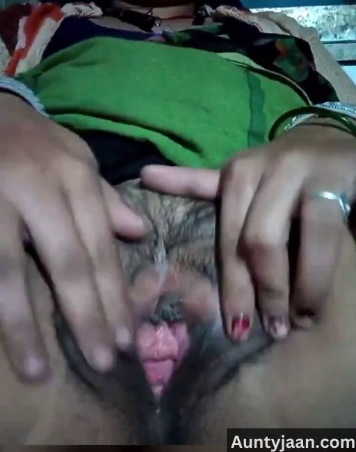 live aunty ka bhosda