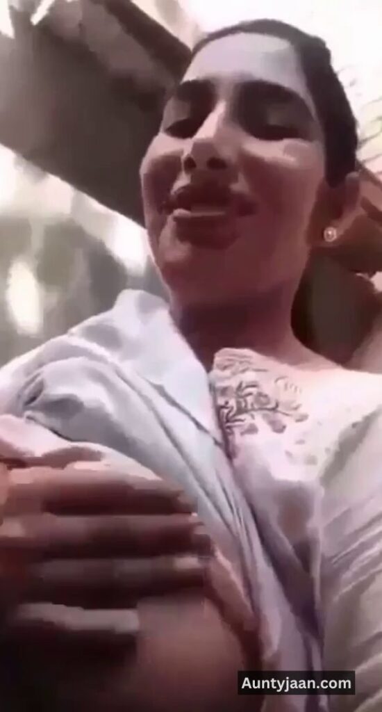 wife showing nudes