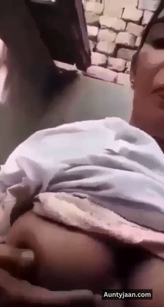 wife showing nudes