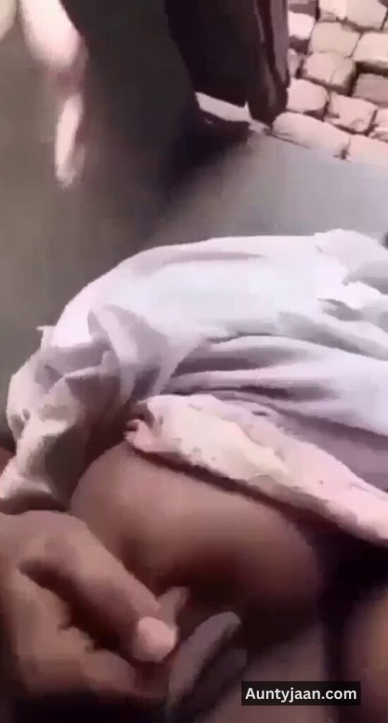 wife showing nudes