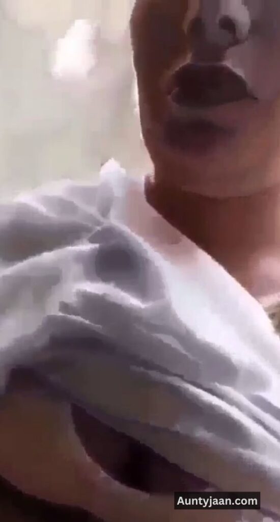 wife showing nudes
