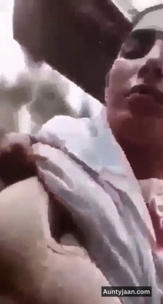 wife showing nudes
