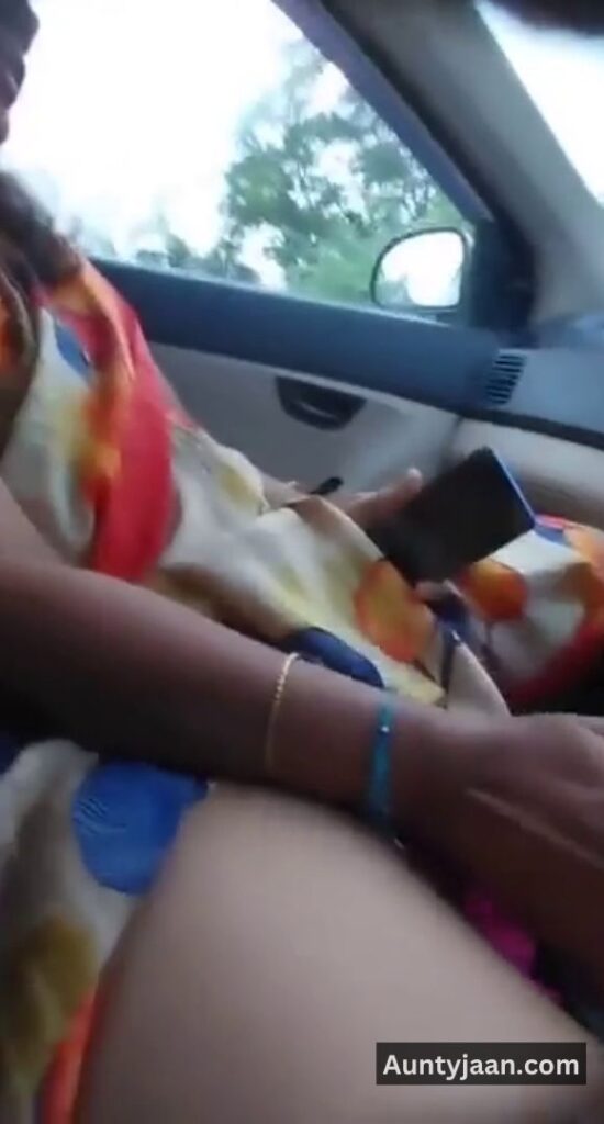 aunty car sex video