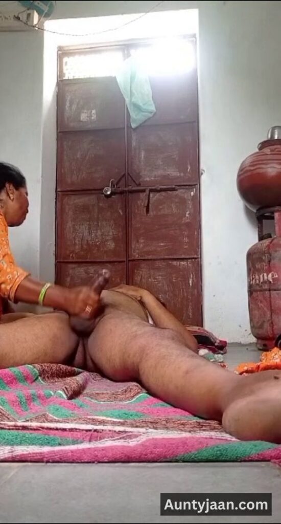 padosan aunty ko choda