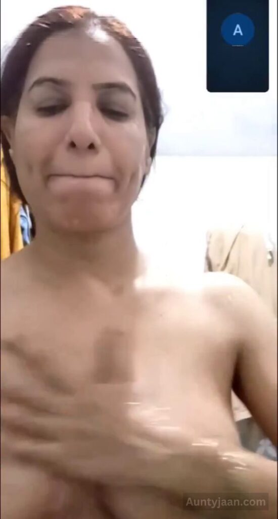desi aunty video call nude