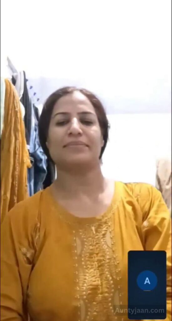 desi aunty video call nude